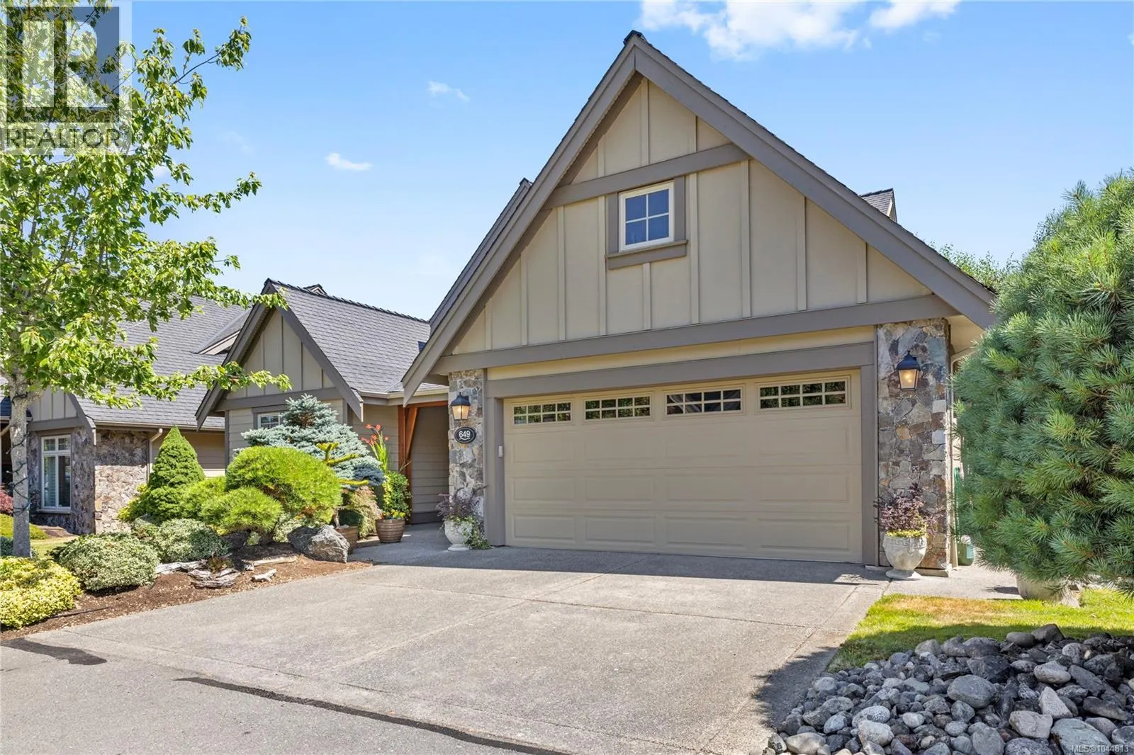 649 Eaglewood Crt