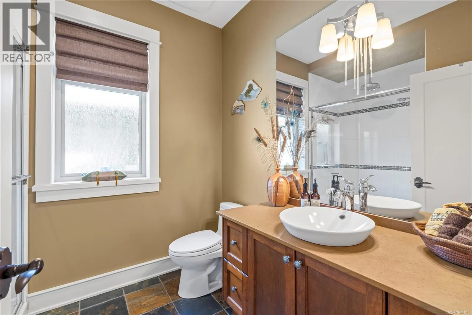 649 Eaglewood Crt