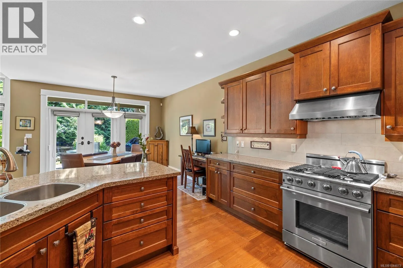 649 Eaglewood Crt