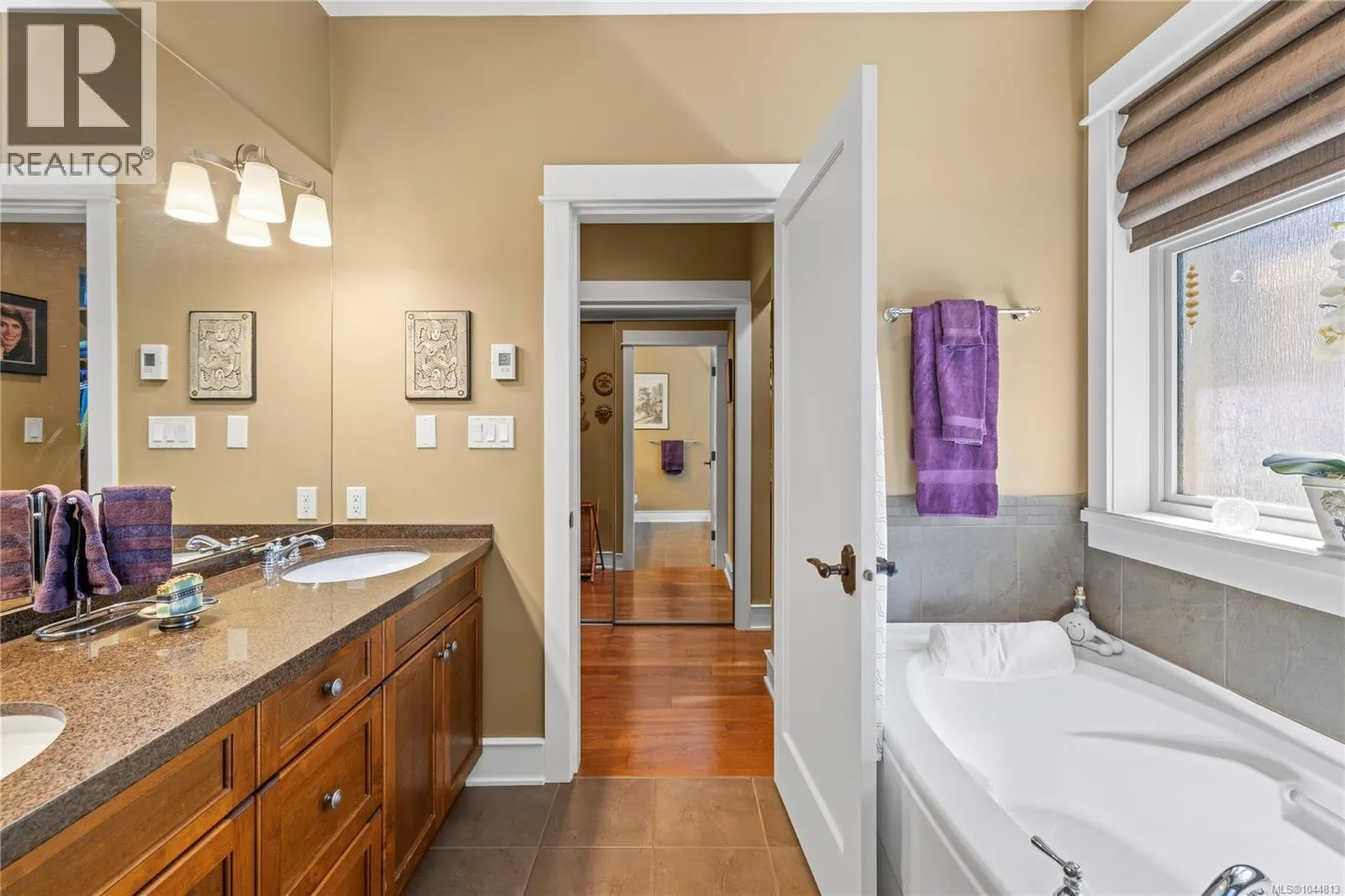 649 Eaglewood Crt