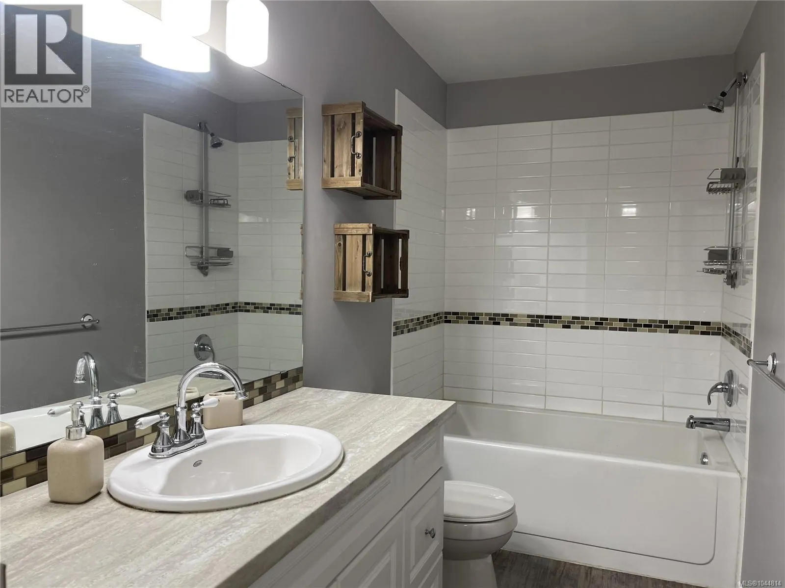 3731 Fowlie Cres