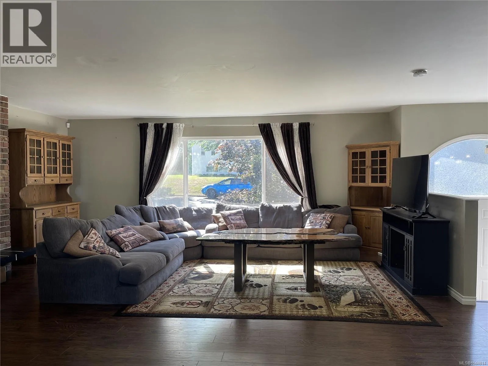 3731 Fowlie Cres