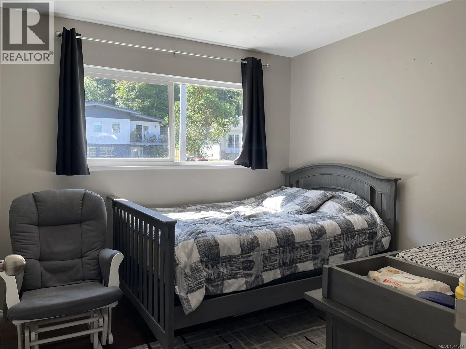 3731 Fowlie Cres