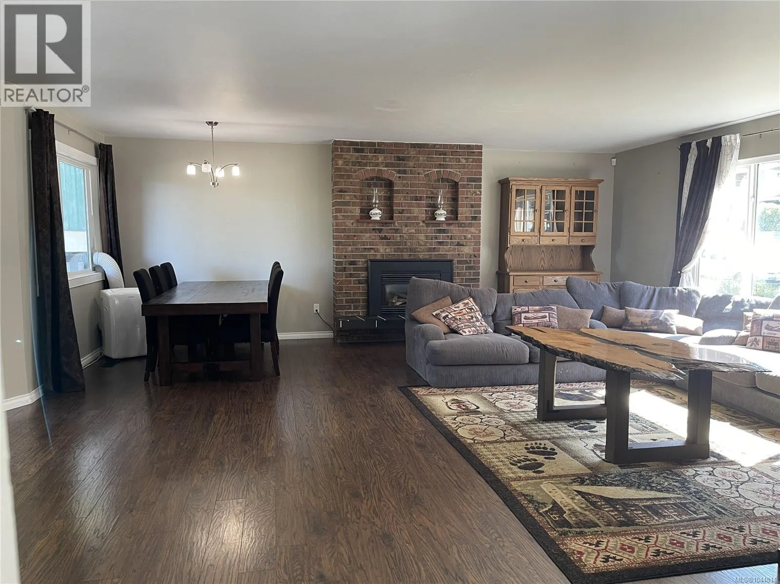 3731 Fowlie Cres