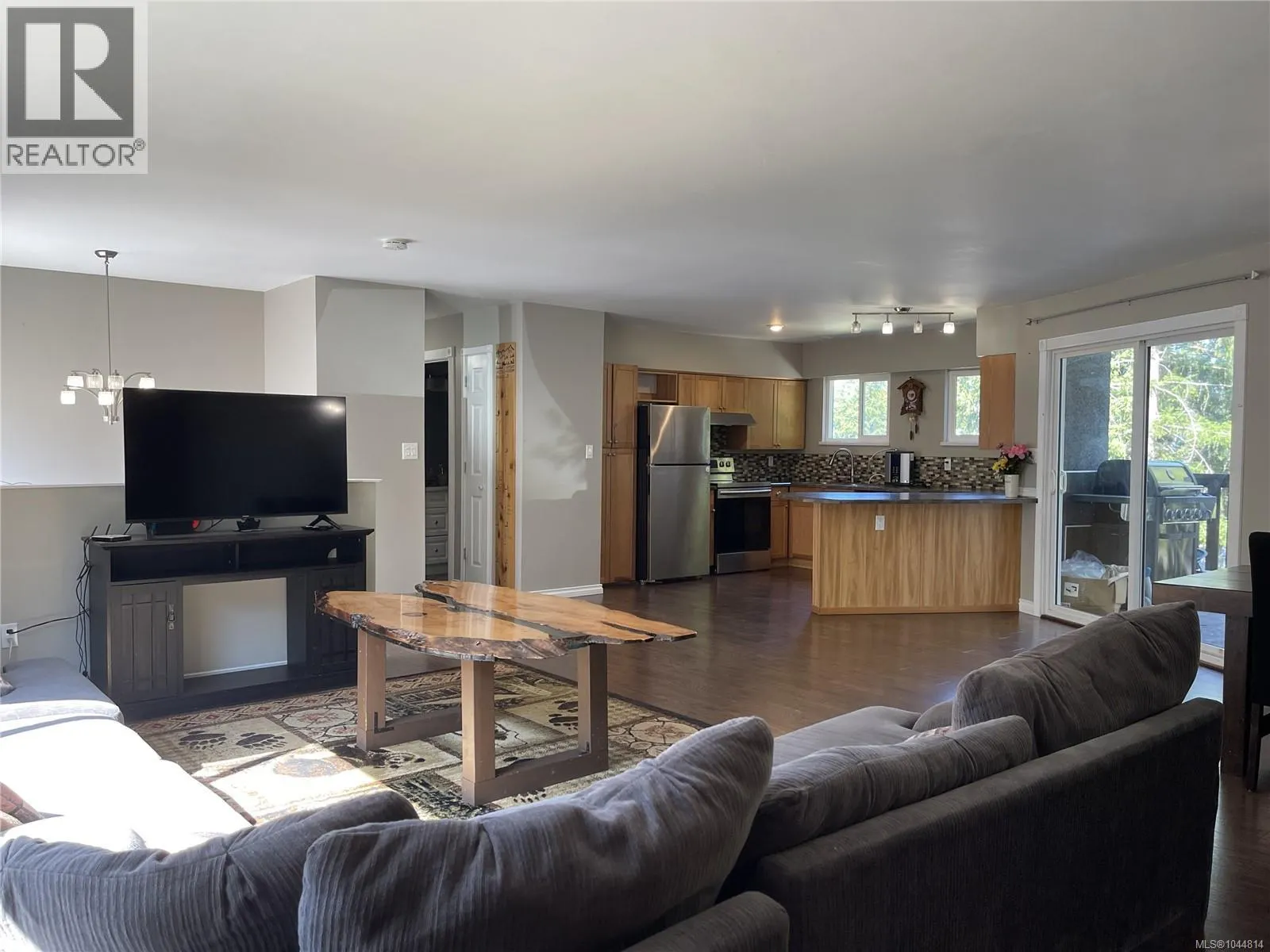 3731 Fowlie Cres