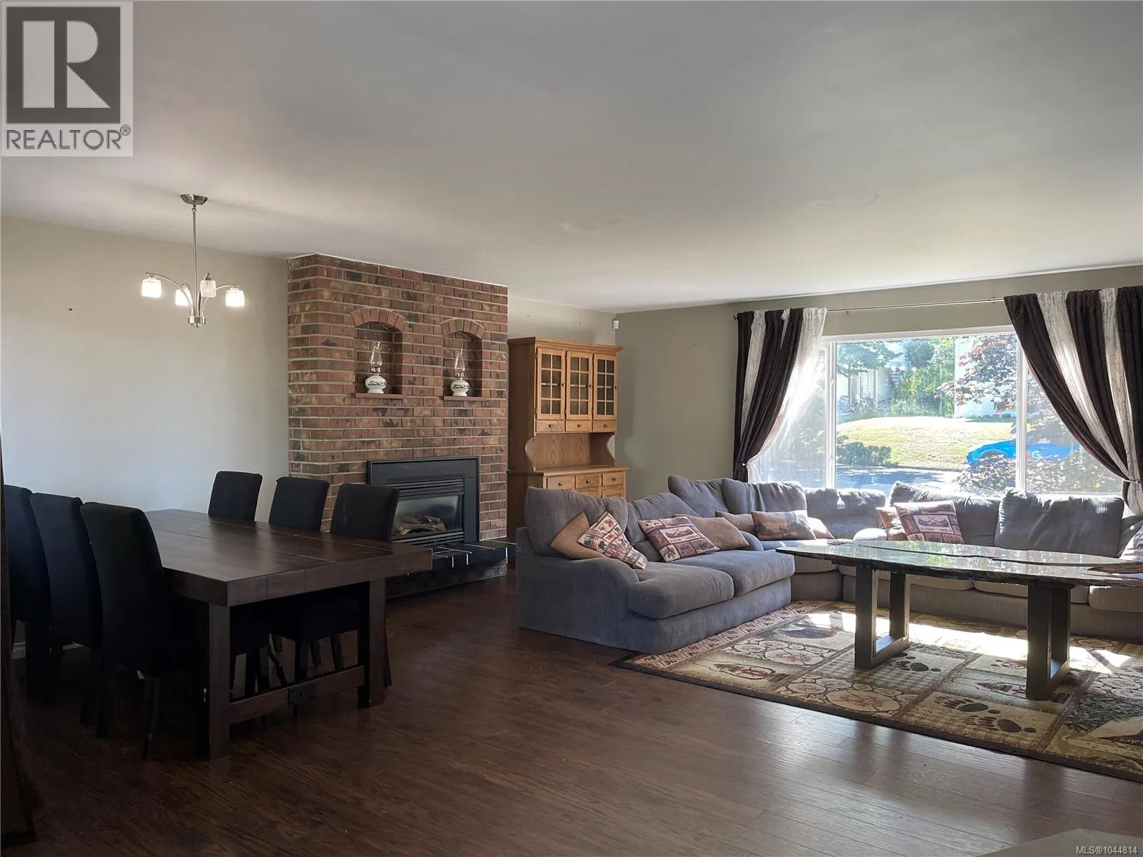 3731 Fowlie Cres