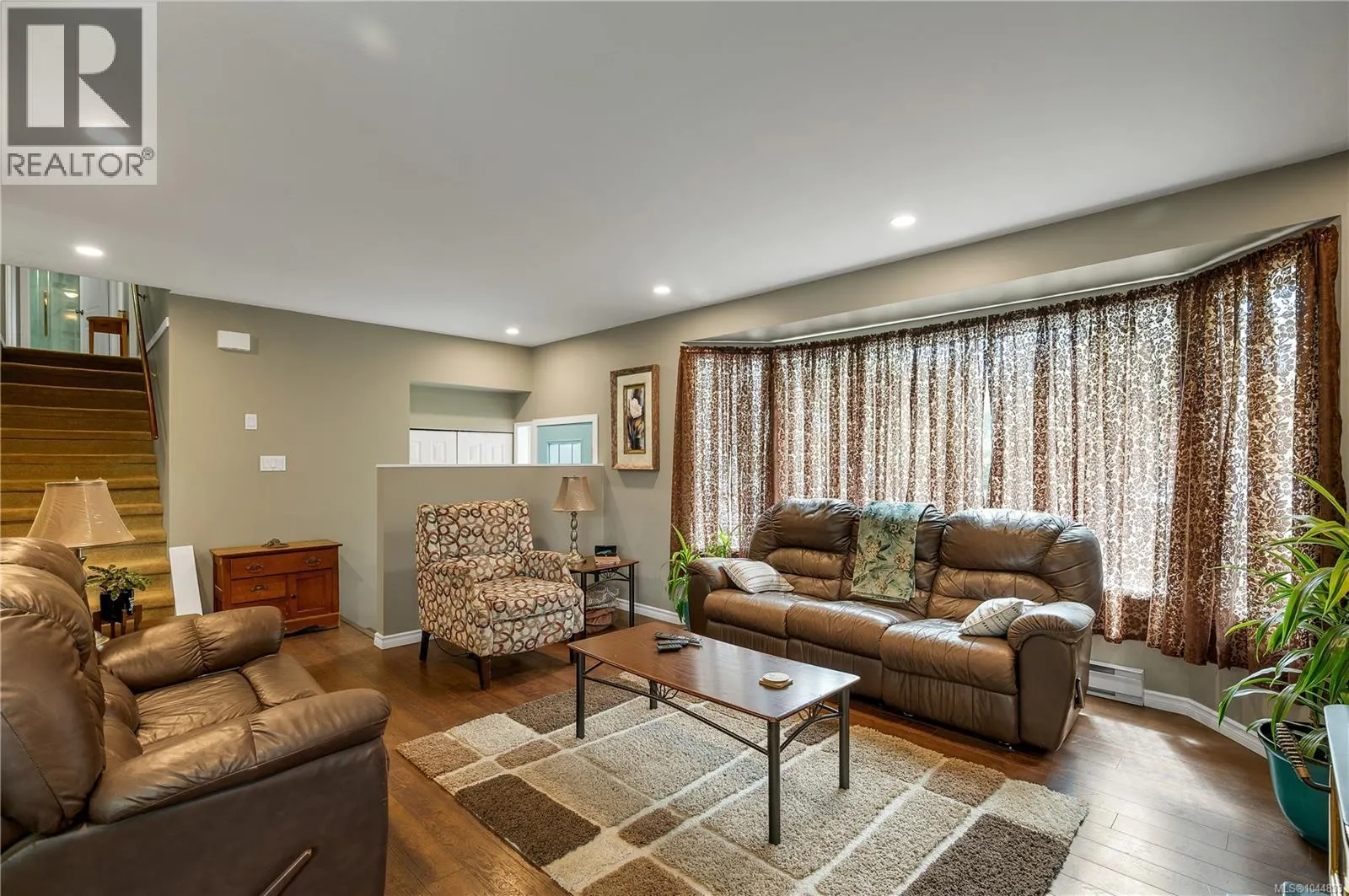 860 NICHOLLS Rd