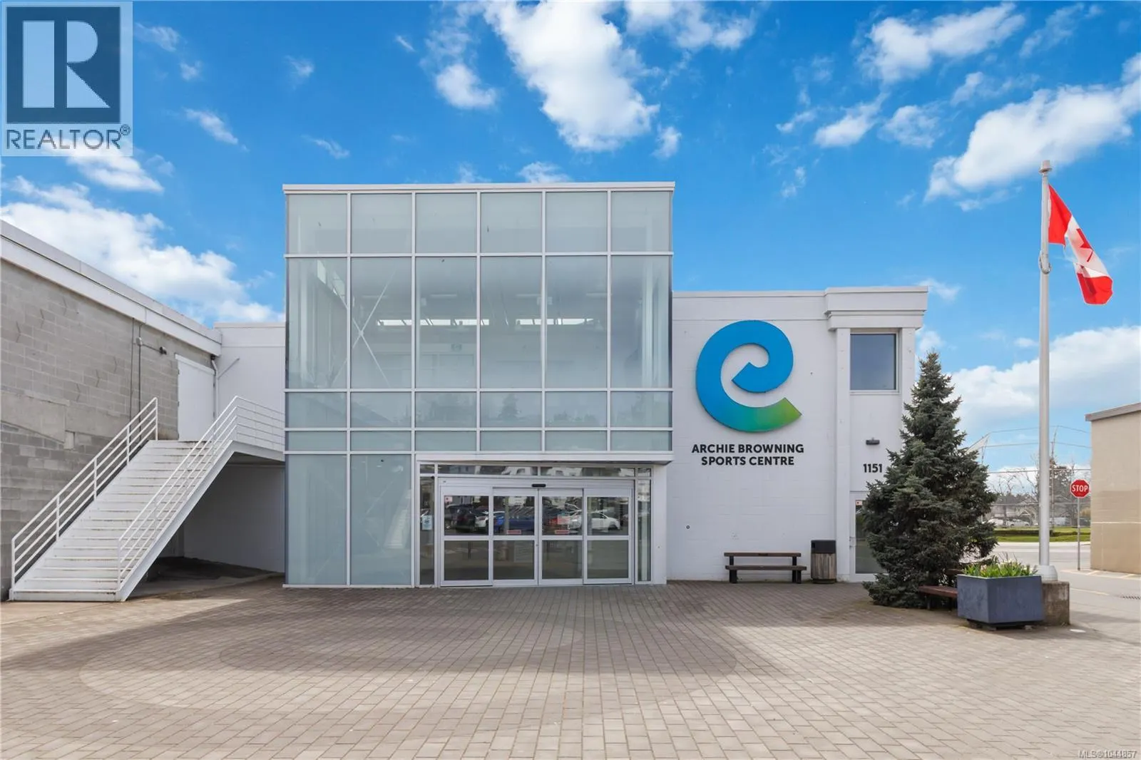 863 Parklands Dr