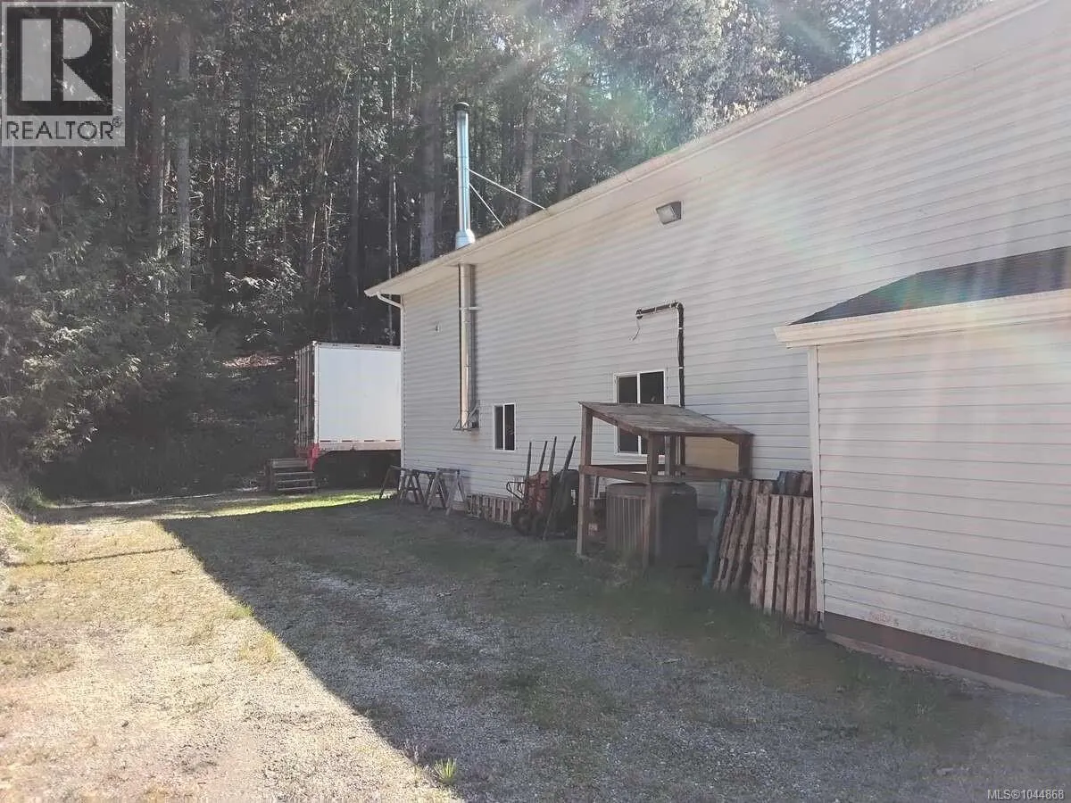 4759 Yellow Point Rd