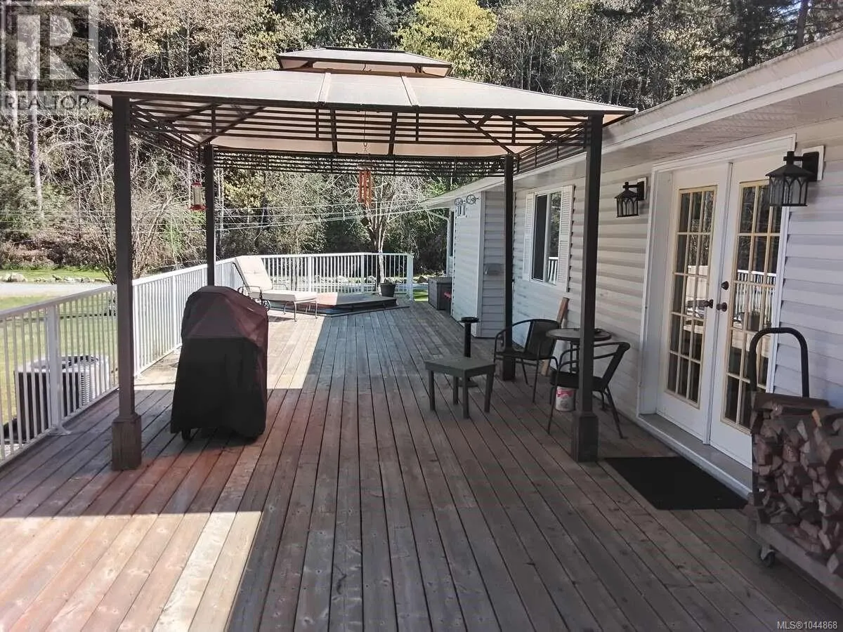 4759 Yellow Point Rd