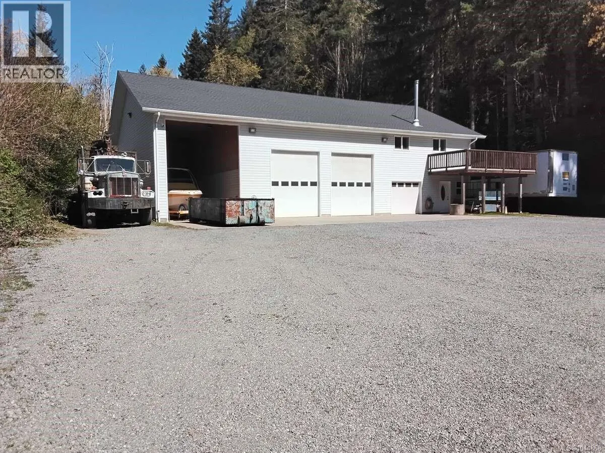 4759 Yellow Point Rd