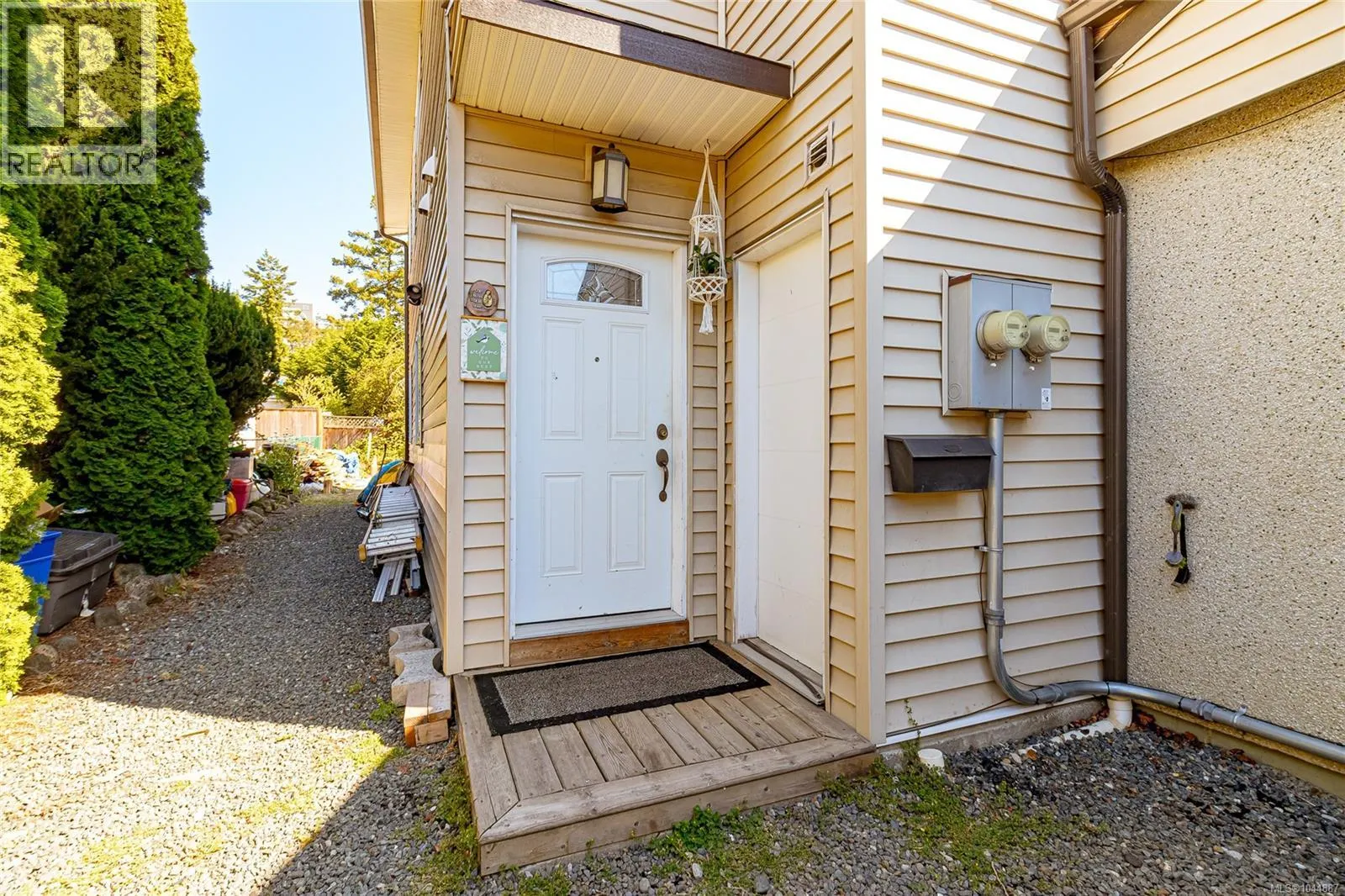 862 Canterbury Rd