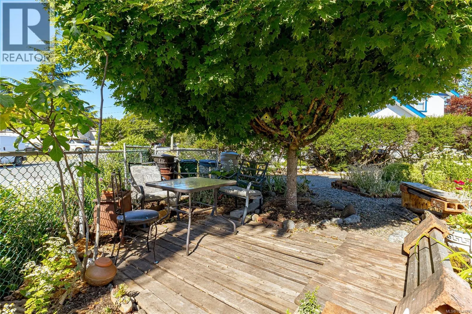 862 Canterbury Rd