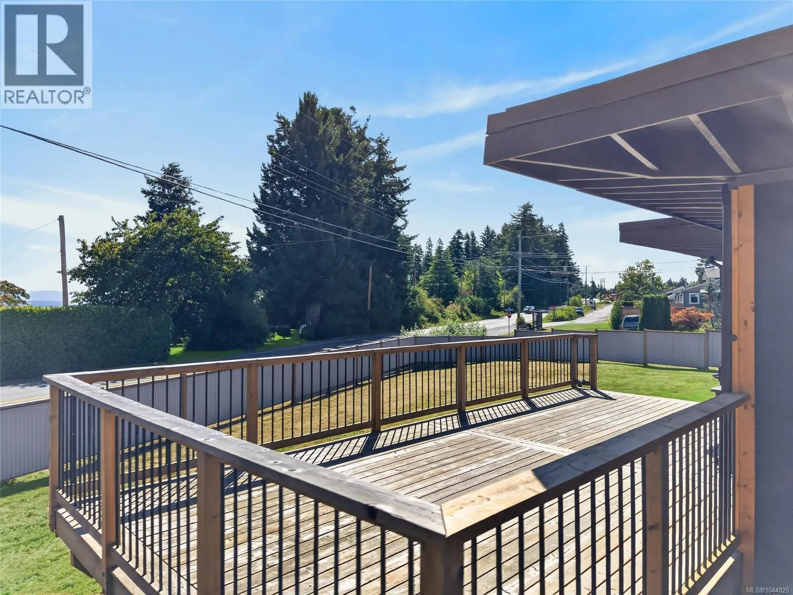 3584 Island Hwy