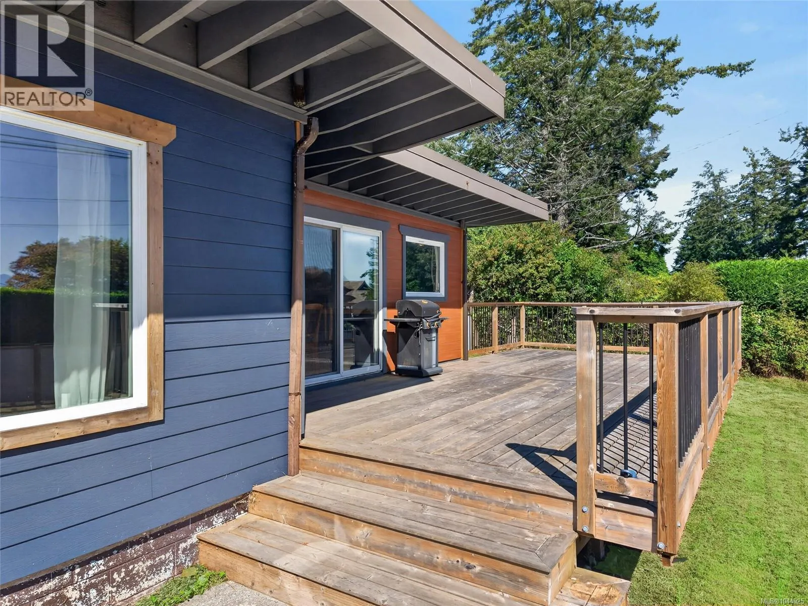 3584 Island Hwy