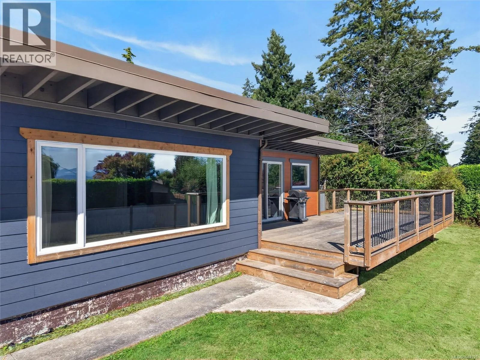 3584 Island Hwy