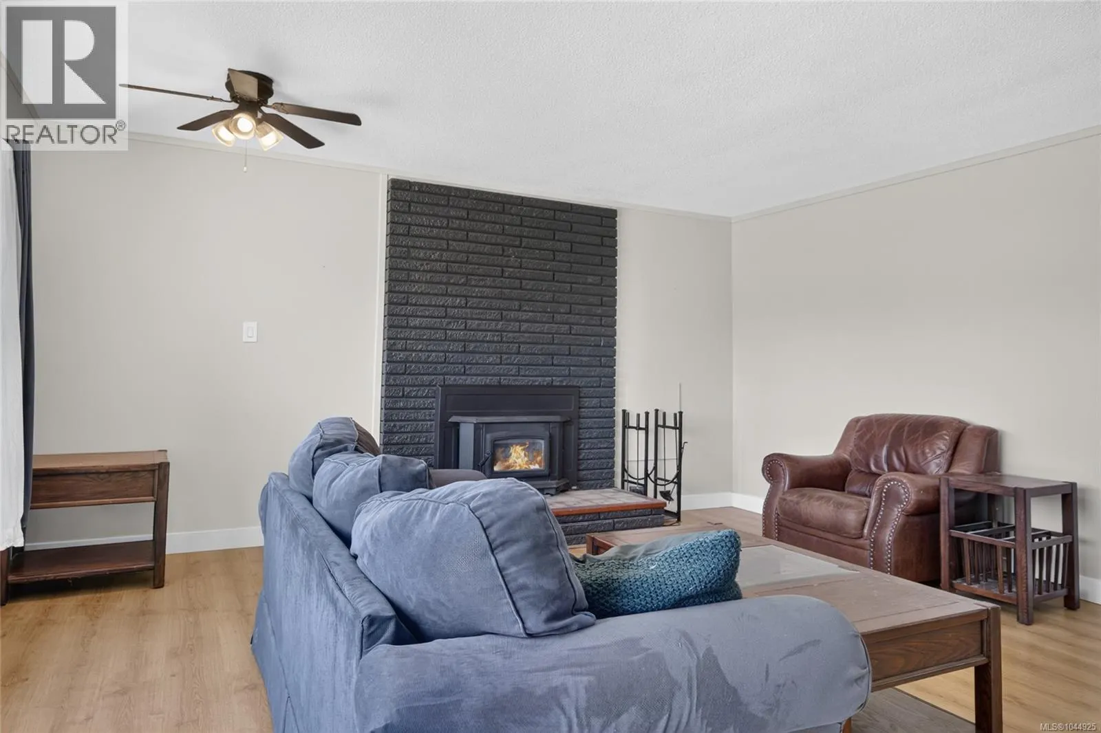 3584 Island Hwy