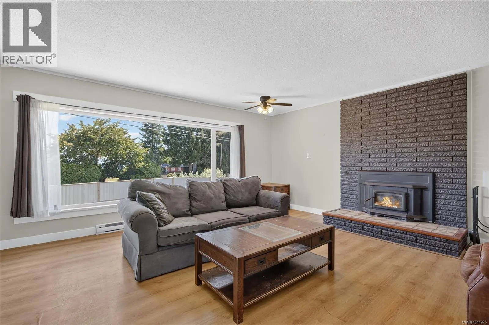 3584 Island Hwy