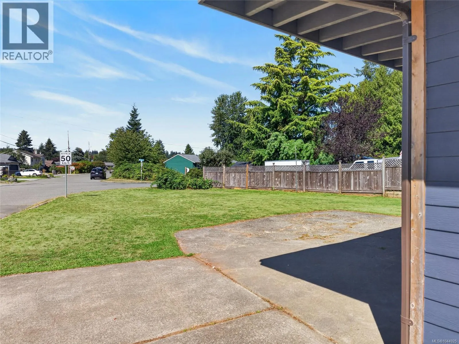 3584 Island Hwy