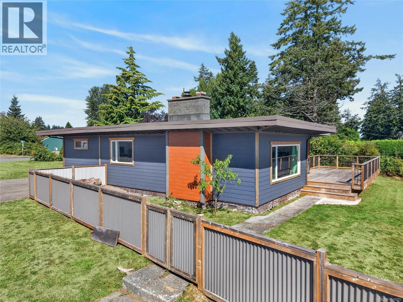 3584 Island Hwy