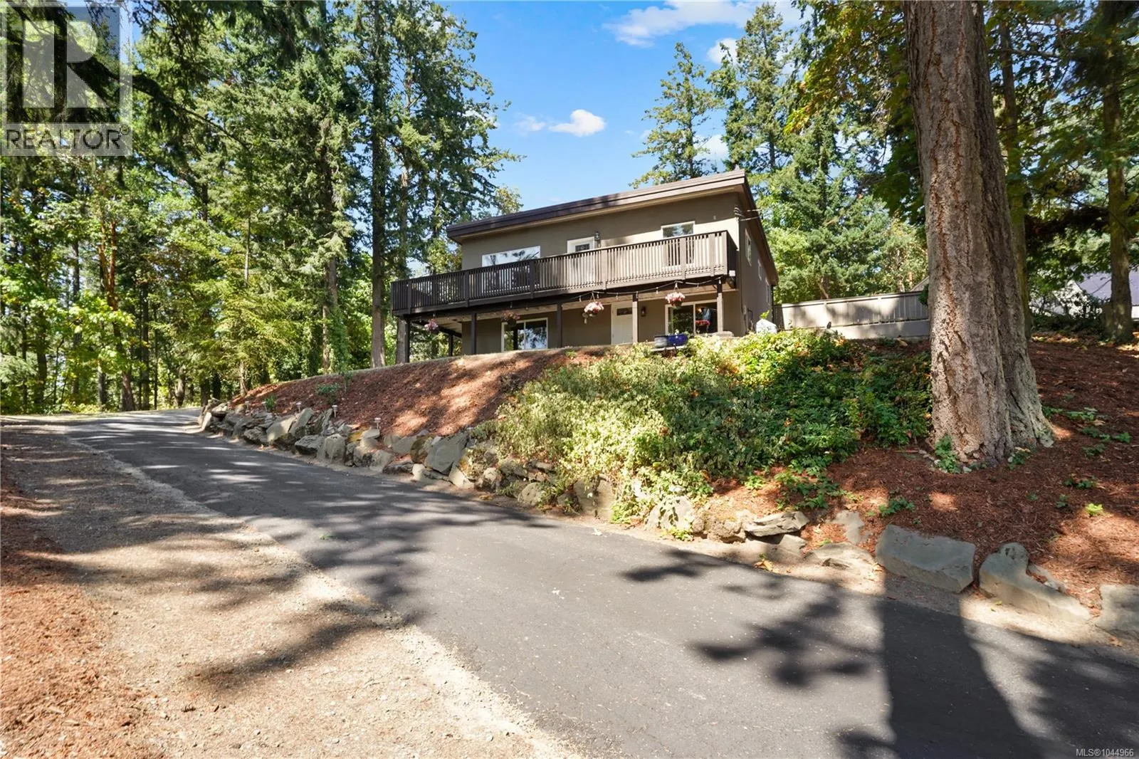 1084 Tatlow Rd