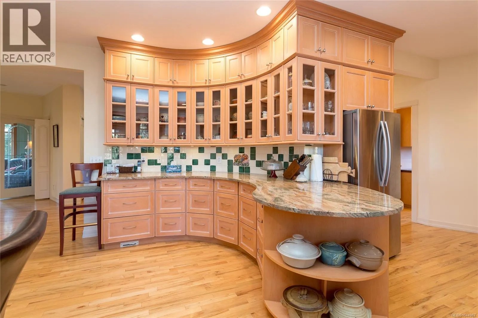 240 Viaduct Ave W
