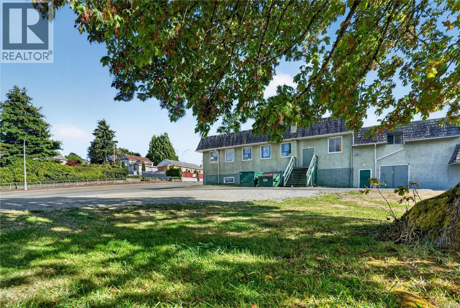 3304 3rd Ave