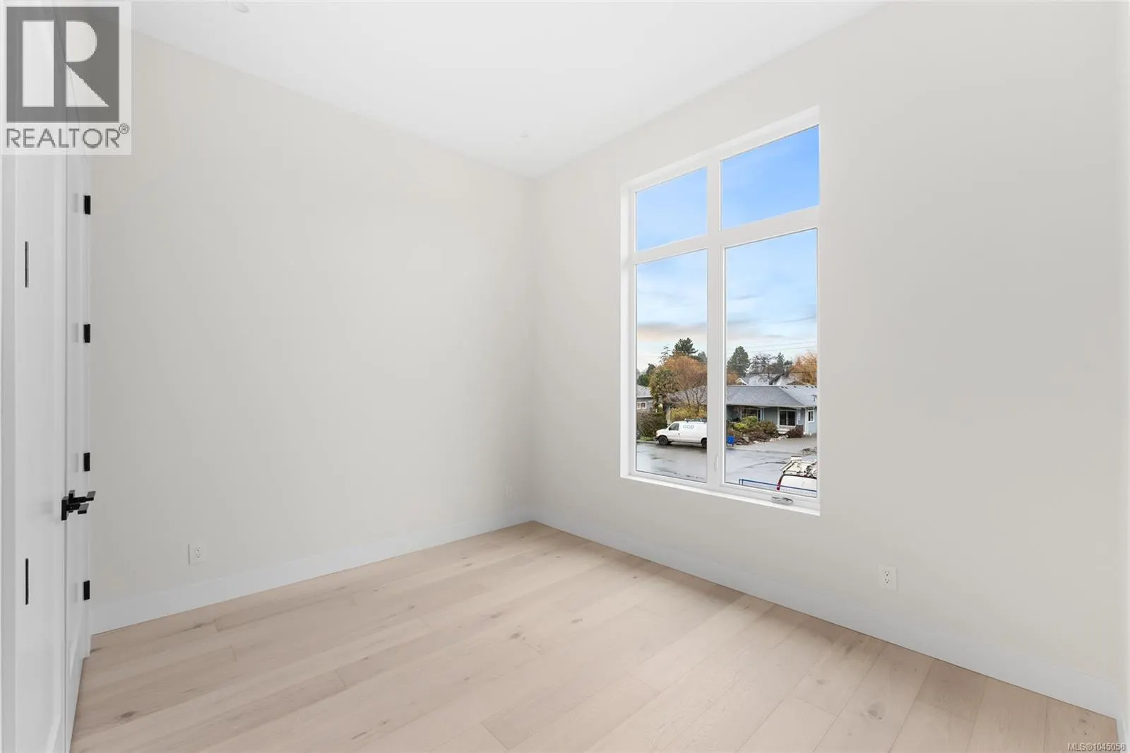 2293 Adela Pl