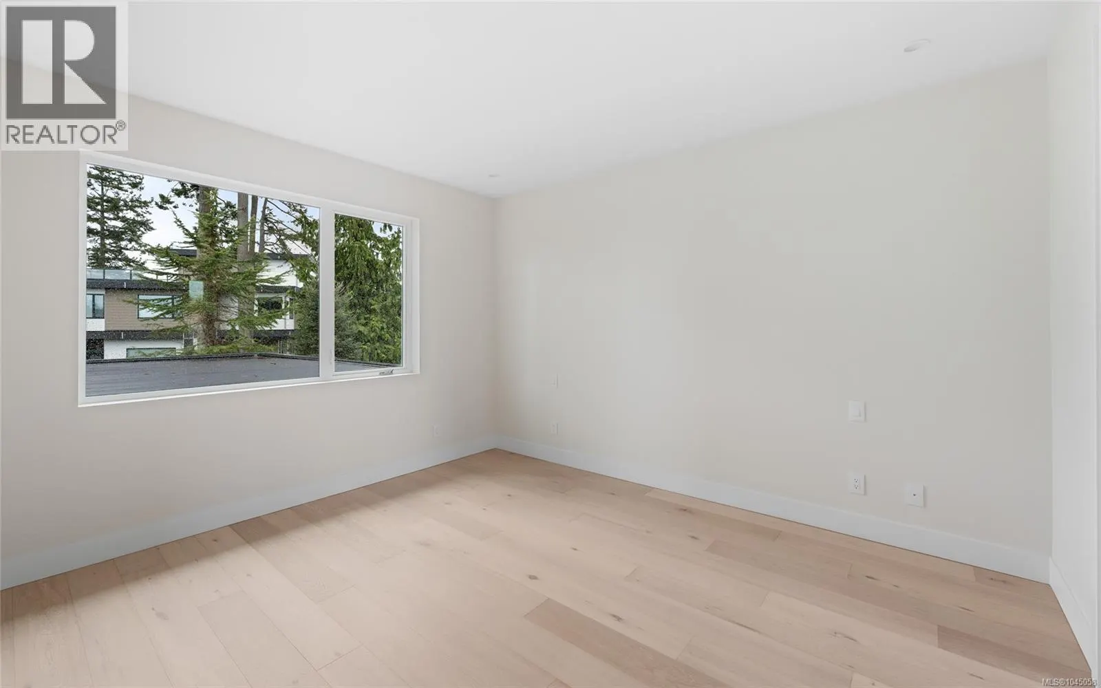 2293 Adela Pl