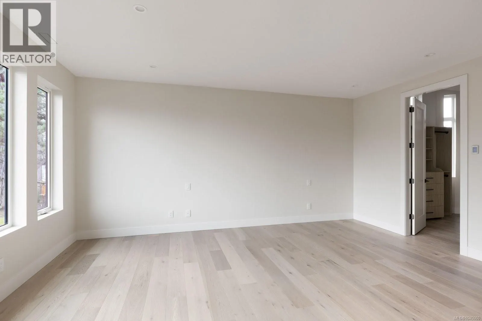 2295 Adela Pl
