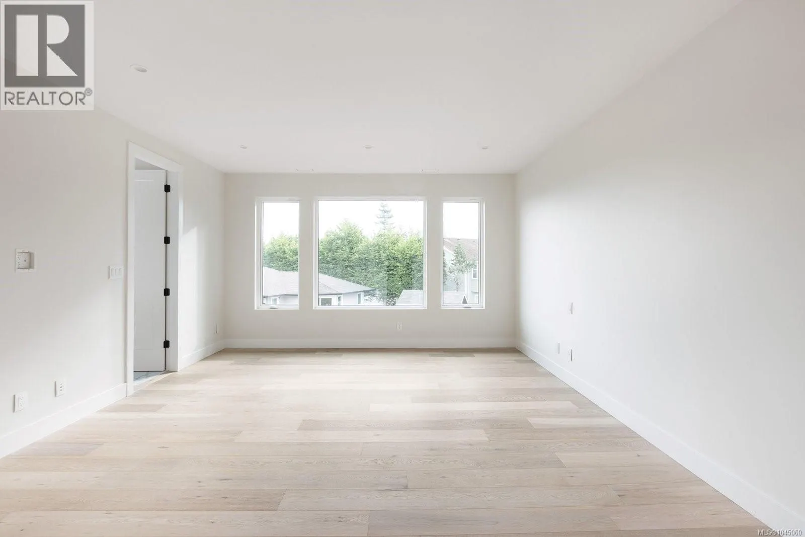 2295 Adela Pl