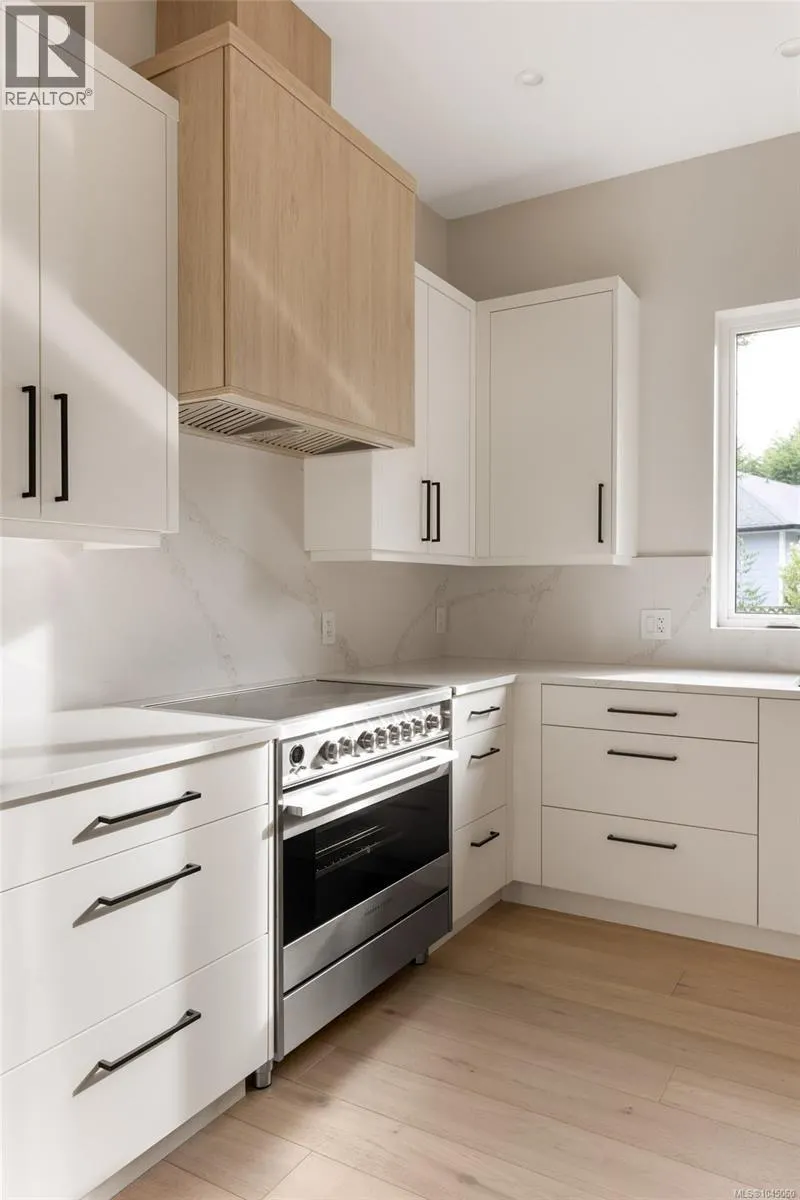 2295 Adela Pl