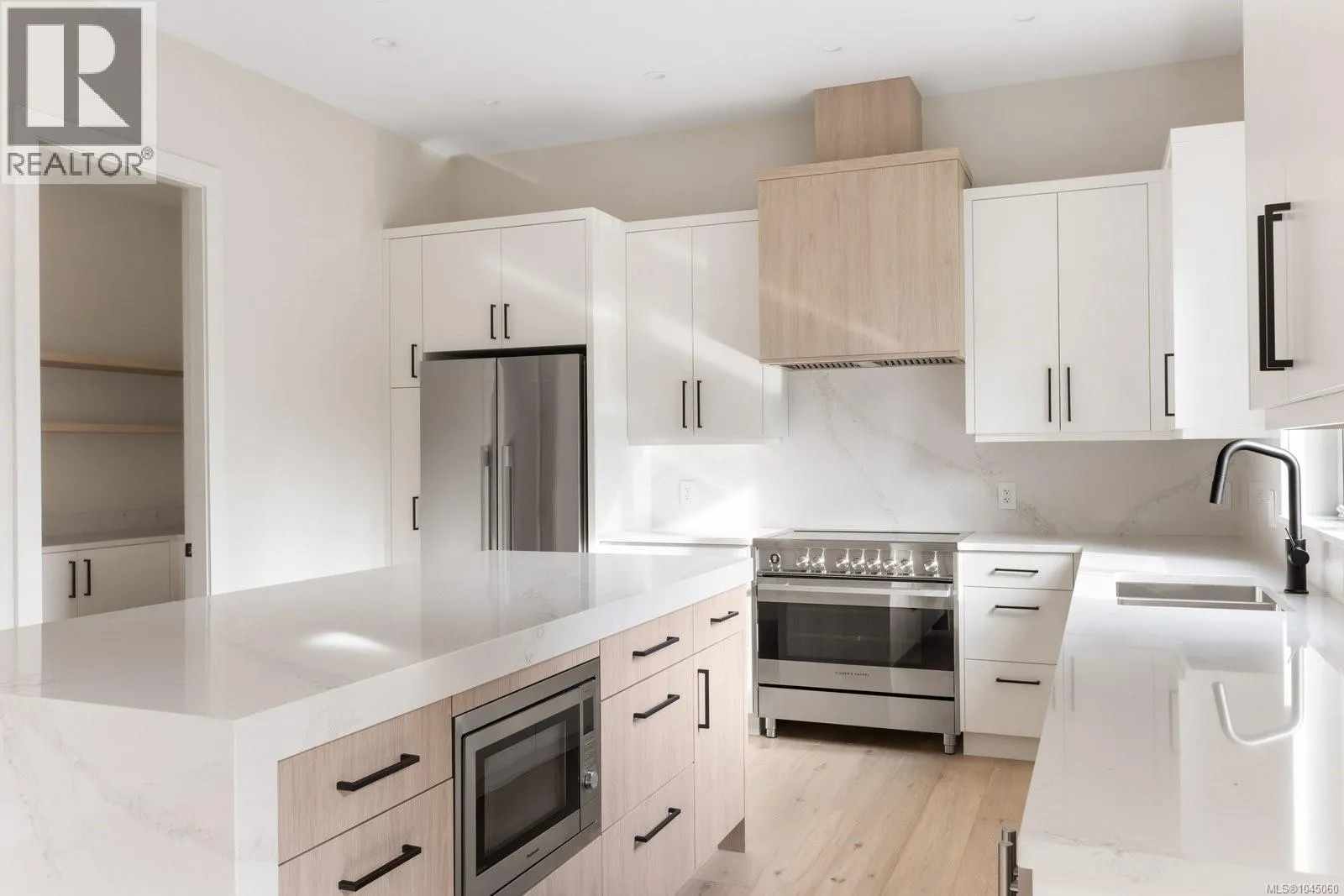 2295 Adela Pl