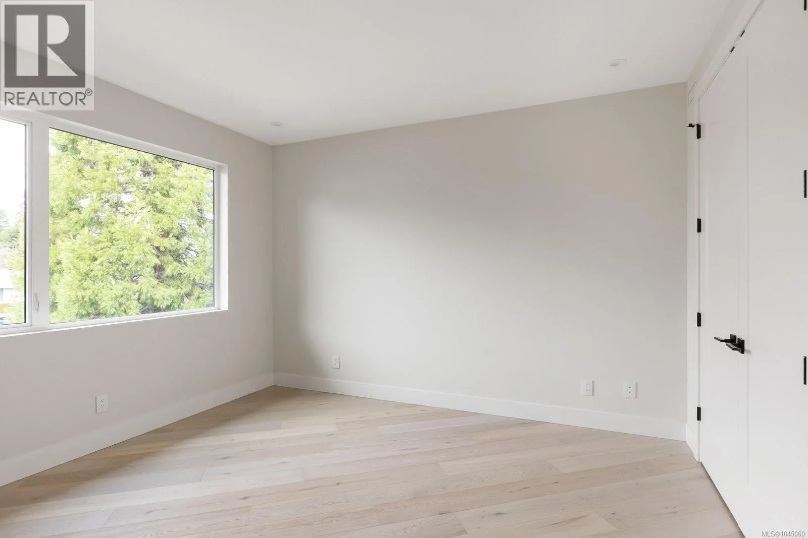 2295 Adela Pl