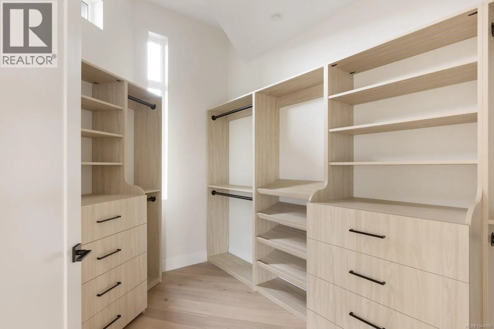 2295 Adela Pl