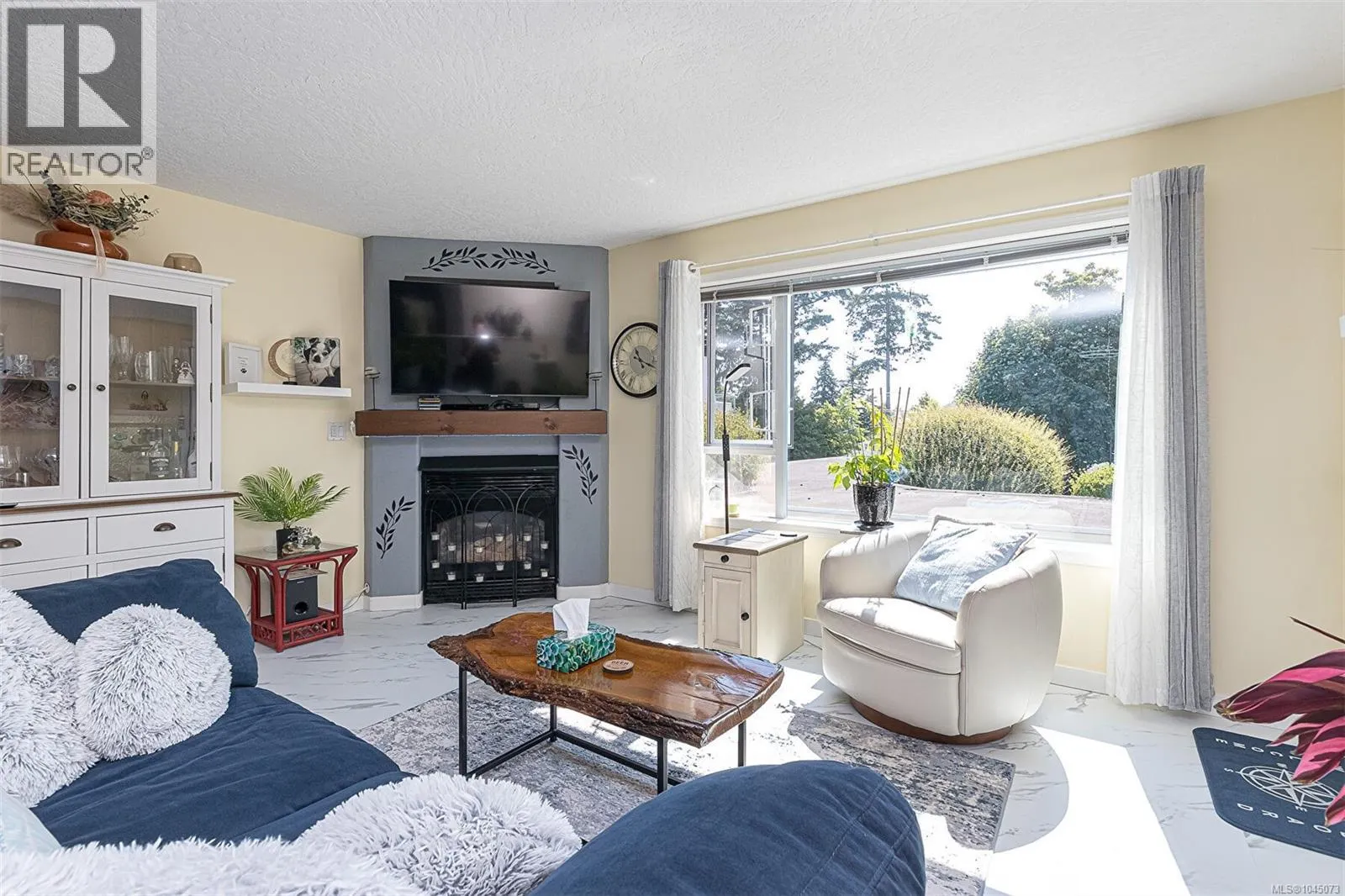213 4965 Vista View Cres
