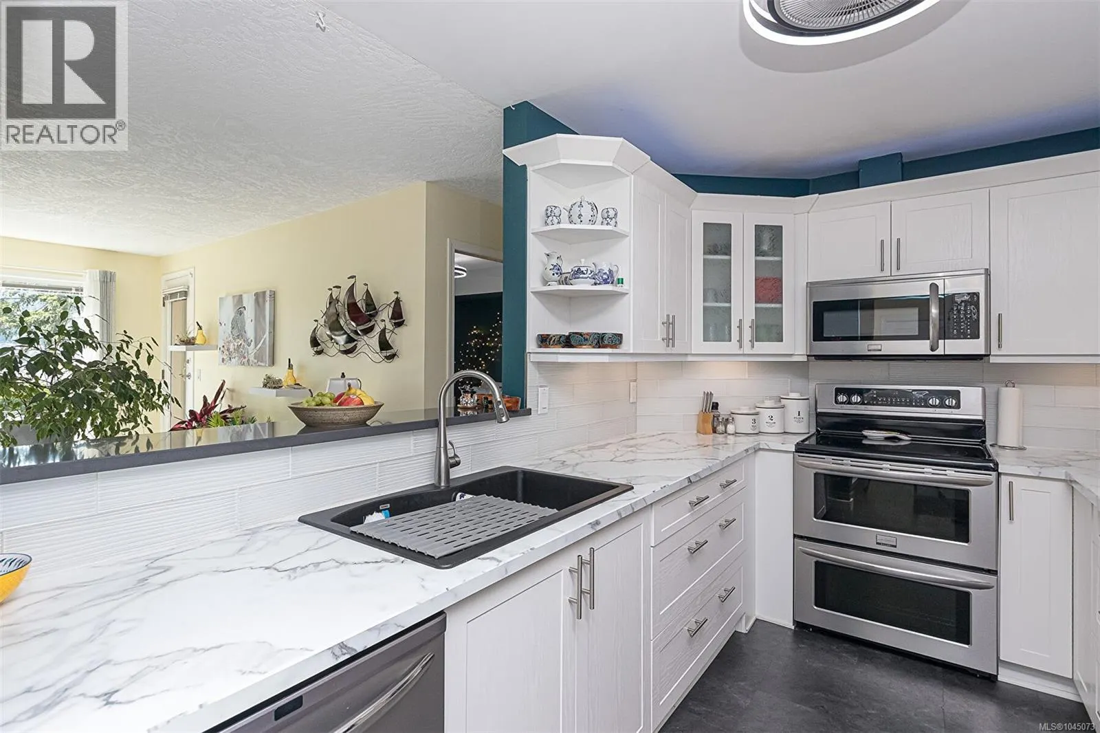 213 4965 Vista View Cres