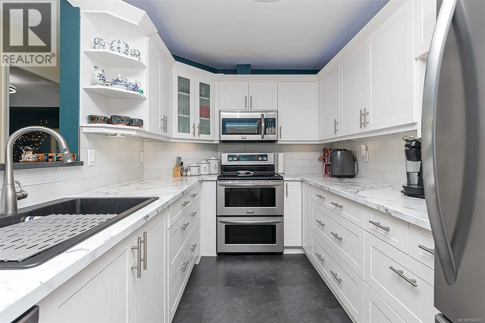 213 4965 Vista View Cres