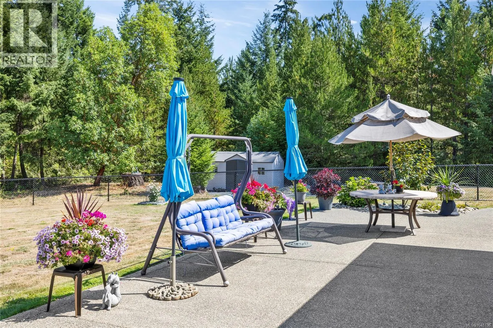 1045 Matuka Dr
