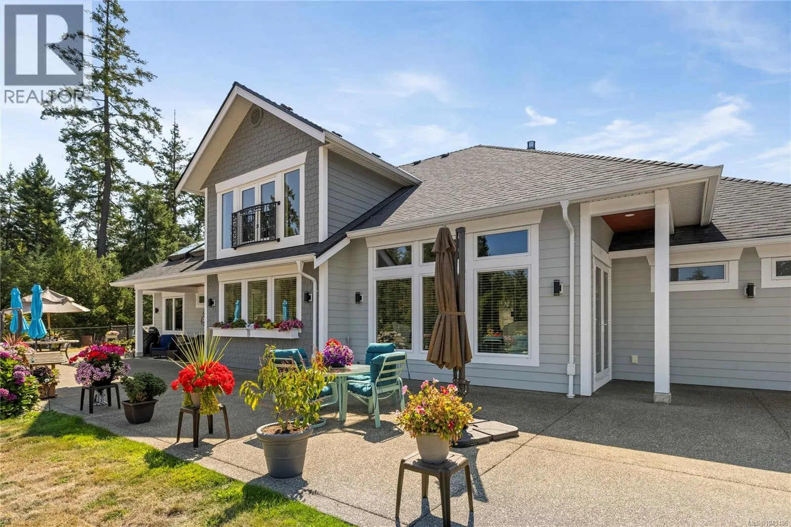 1045 Matuka Dr