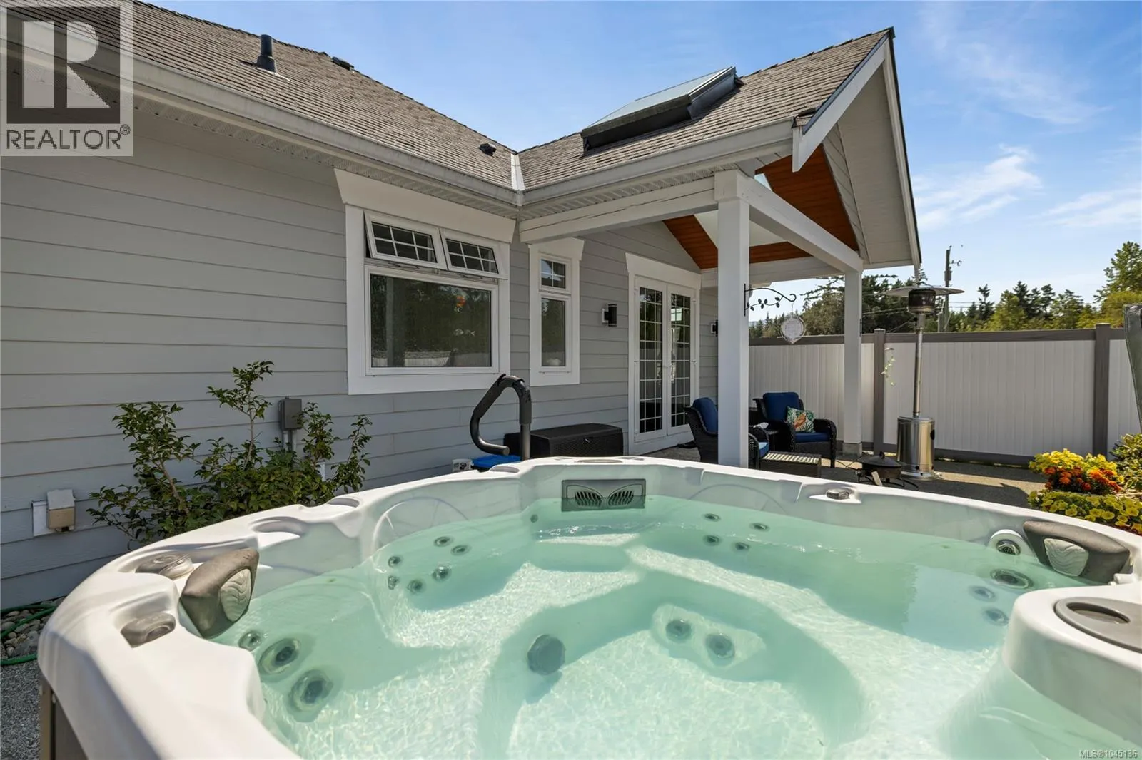 1045 Matuka Dr