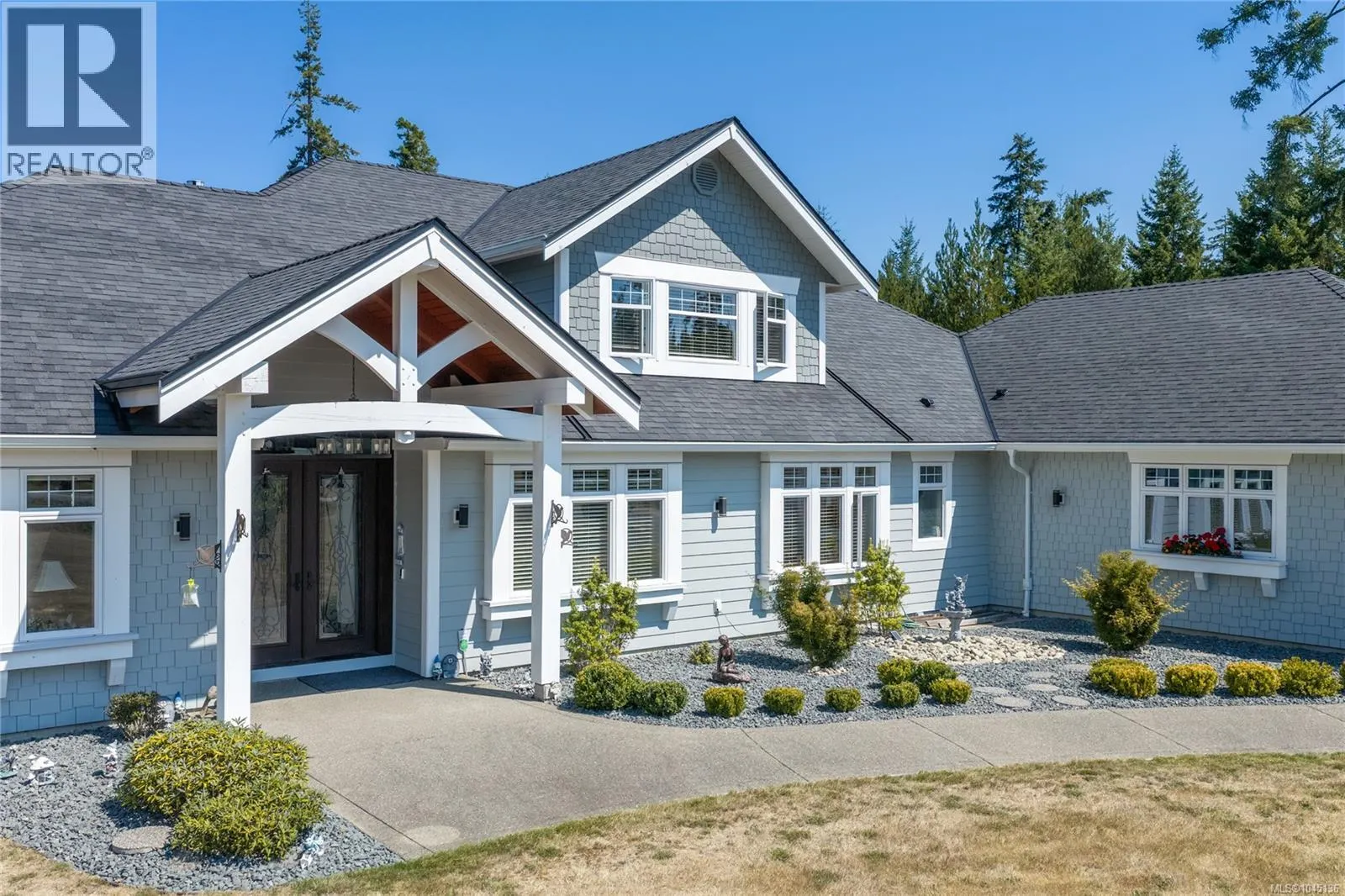 1045 Matuka Dr