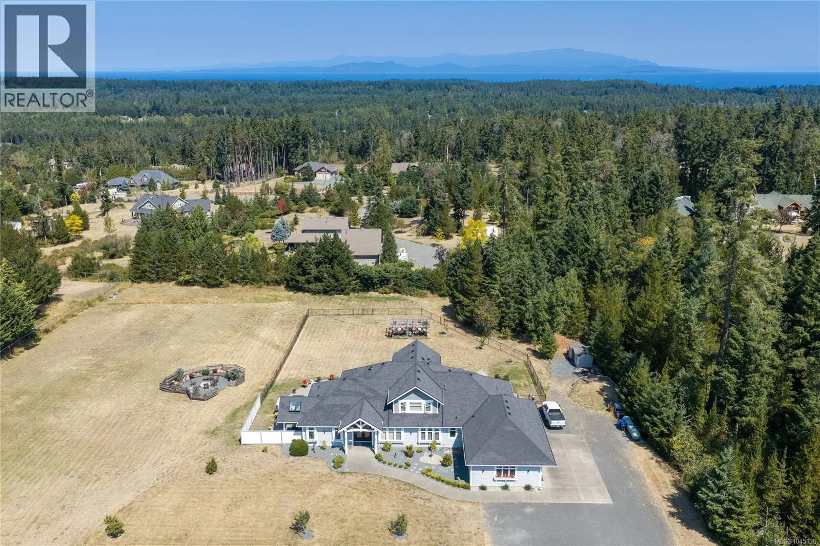 1045 Matuka Dr