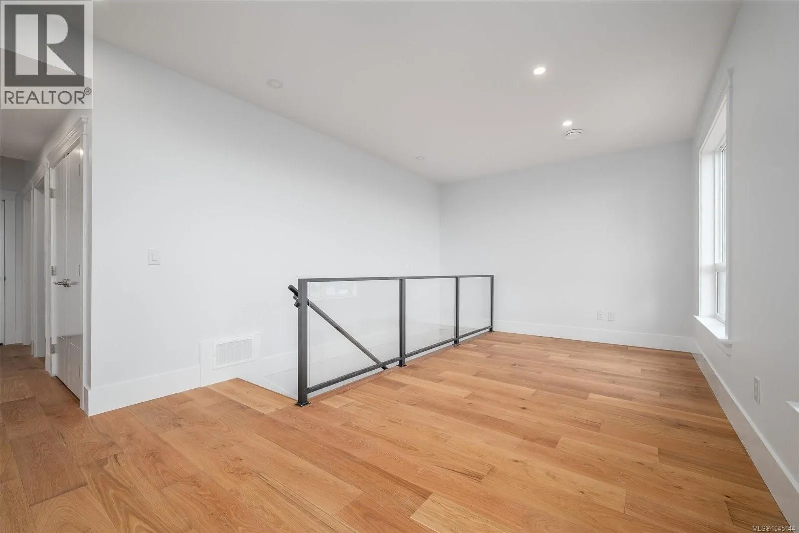 4684 Ambience Dr