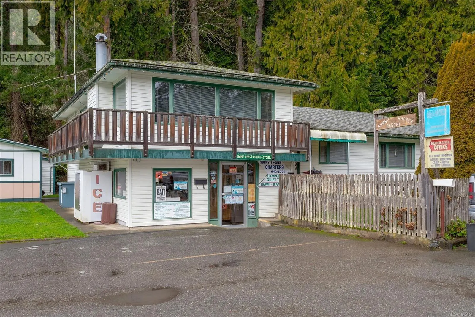 5621 Sooke Rd