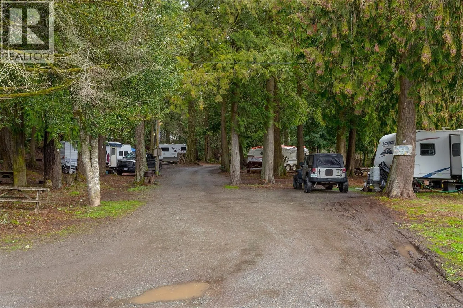 5621 Sooke Rd