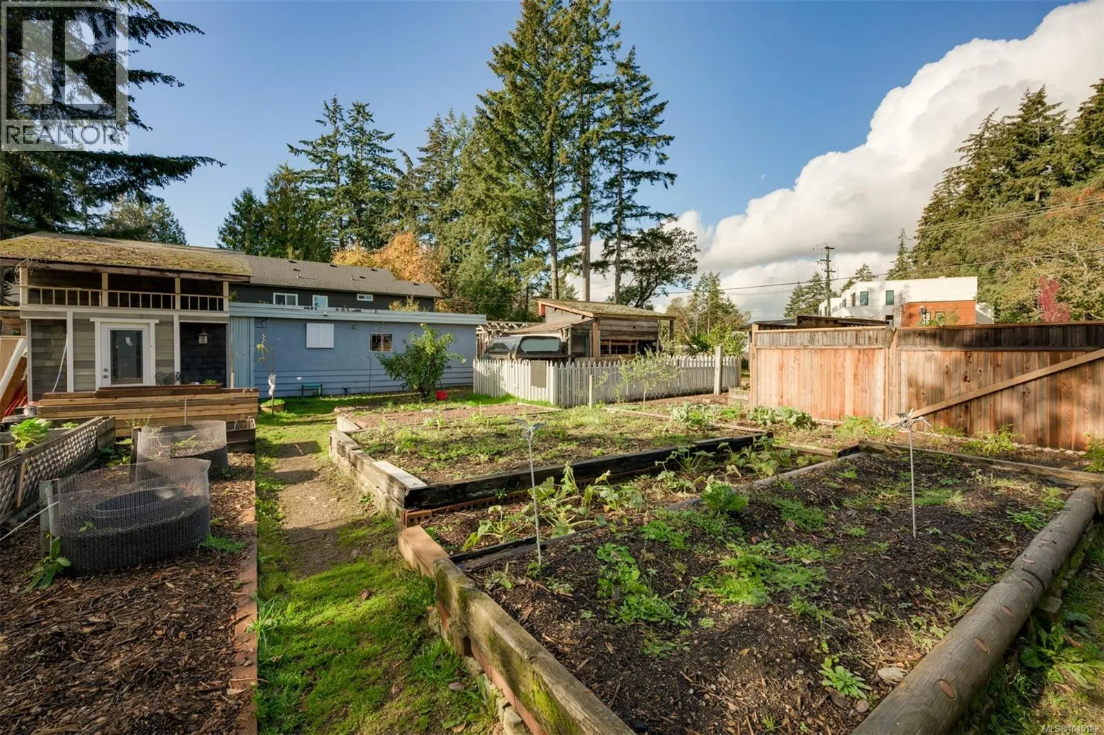 2329/2333 Sooke Rd