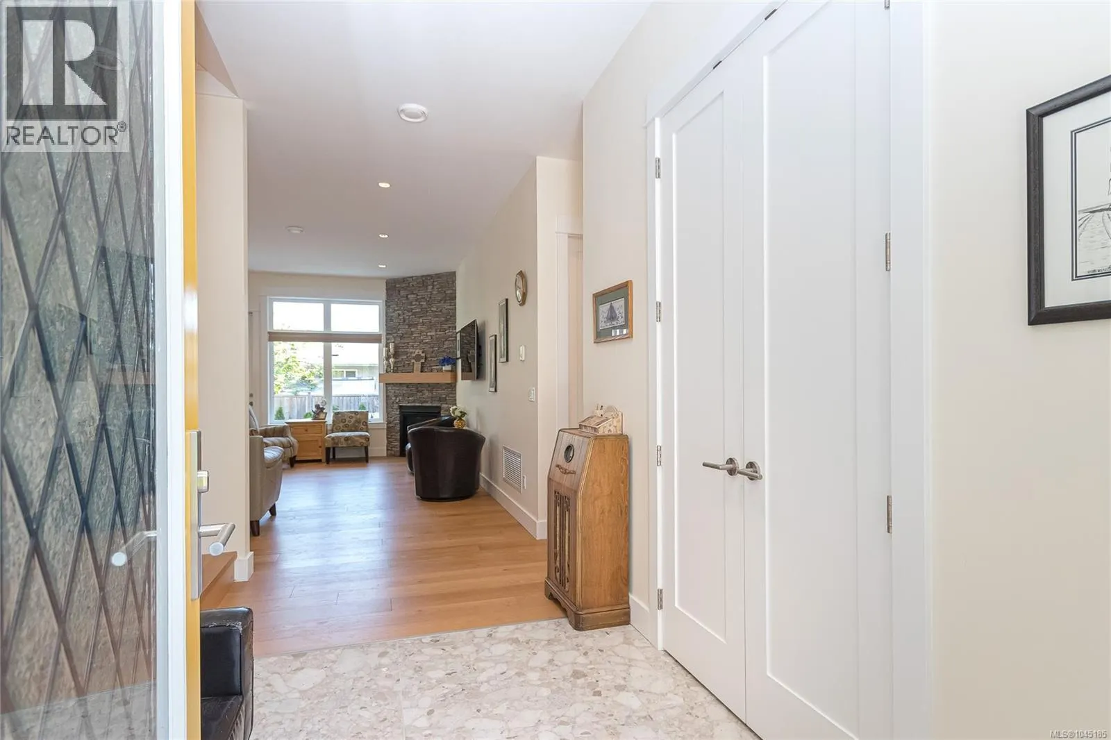 2104 Colinwood Rd