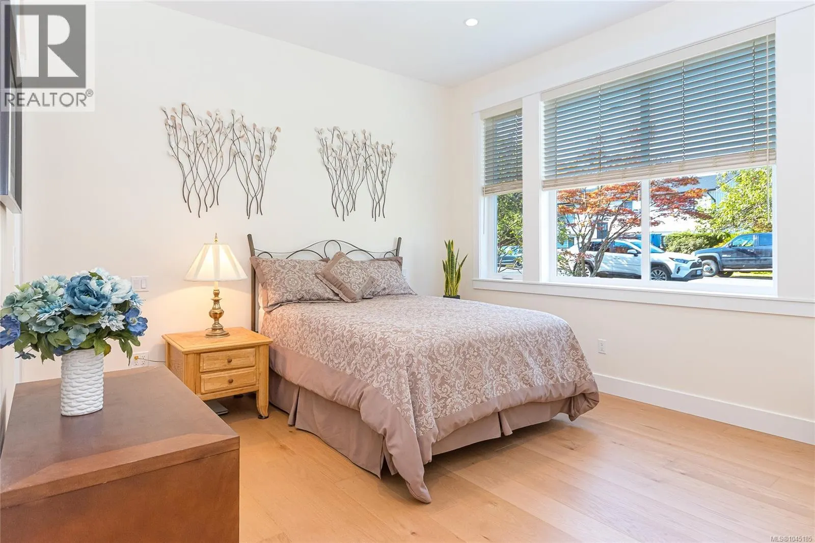2104 Colinwood Rd
