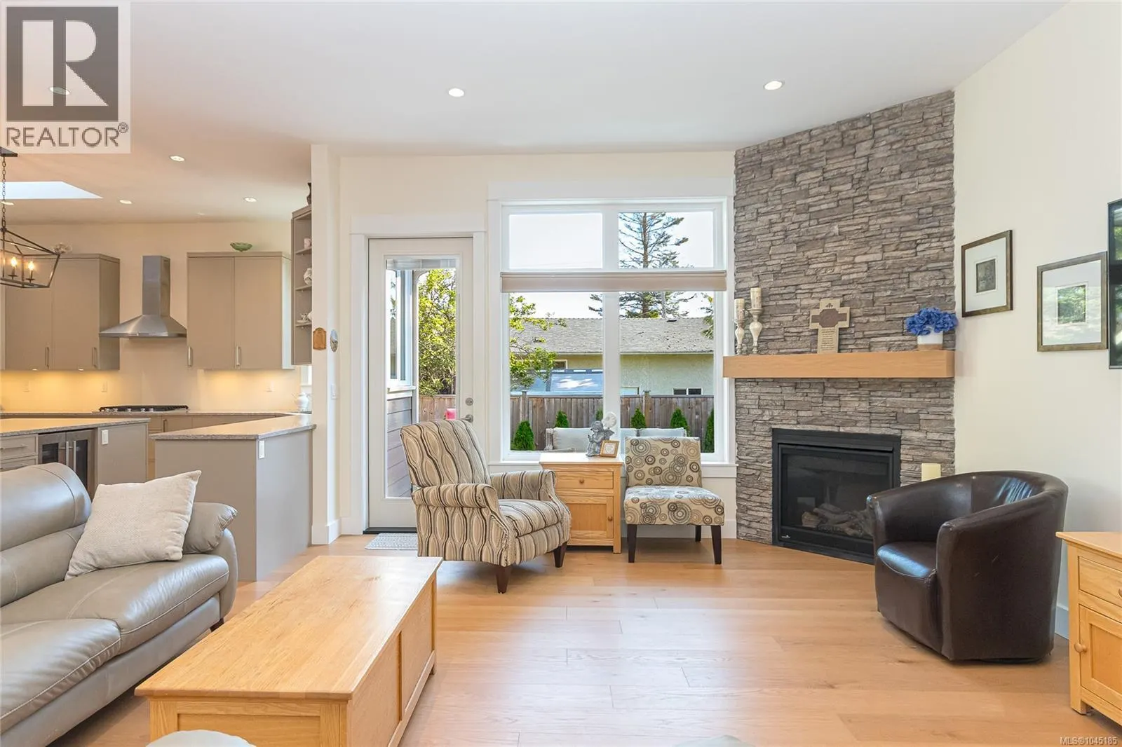 2104 Colinwood Rd